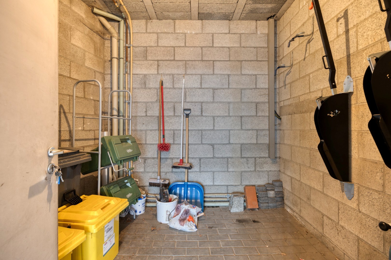 Appartement met 3 slaapkamers, autostaanplaats en terras in het centrum van Lubbeek – EPC 220 kWh/m² - bewoonbare opp. 182 m² 