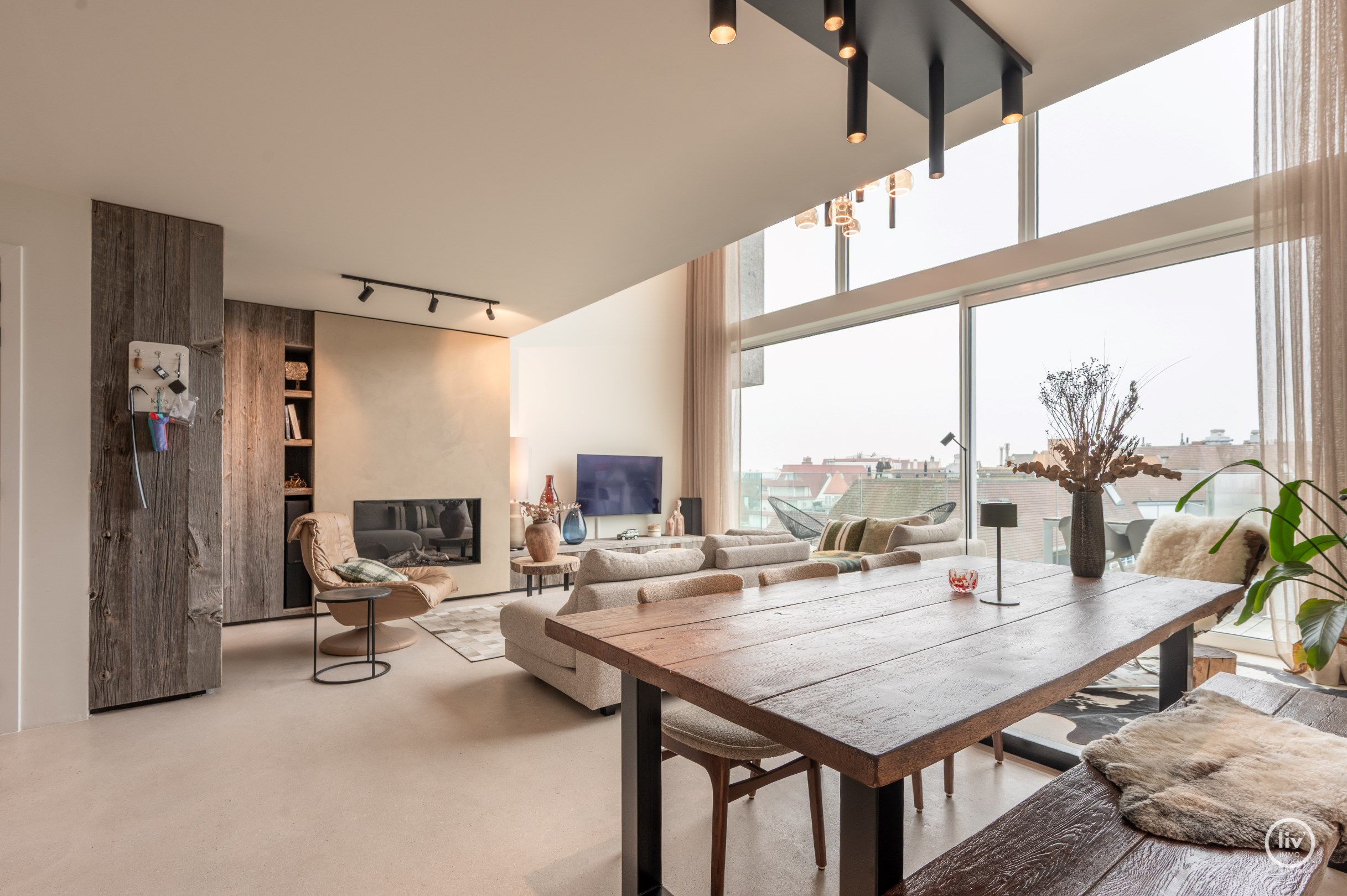 Luxueuze mezzanine van ca. 215 m² met open zichten op toplocatie in Duinbergen 