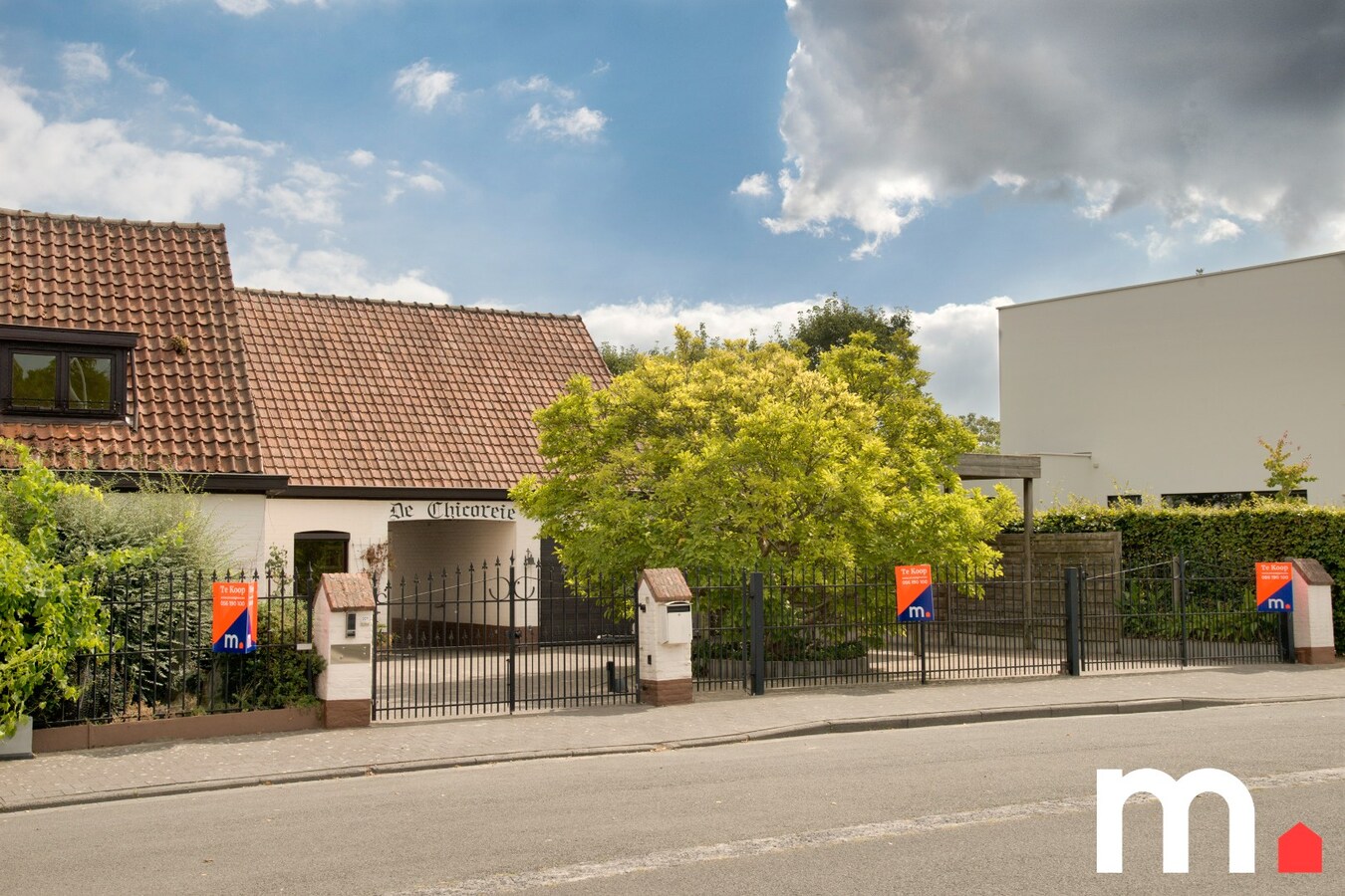 Unieke woning met zwembad en prachtig verzicht op het Preshoekbos ! 