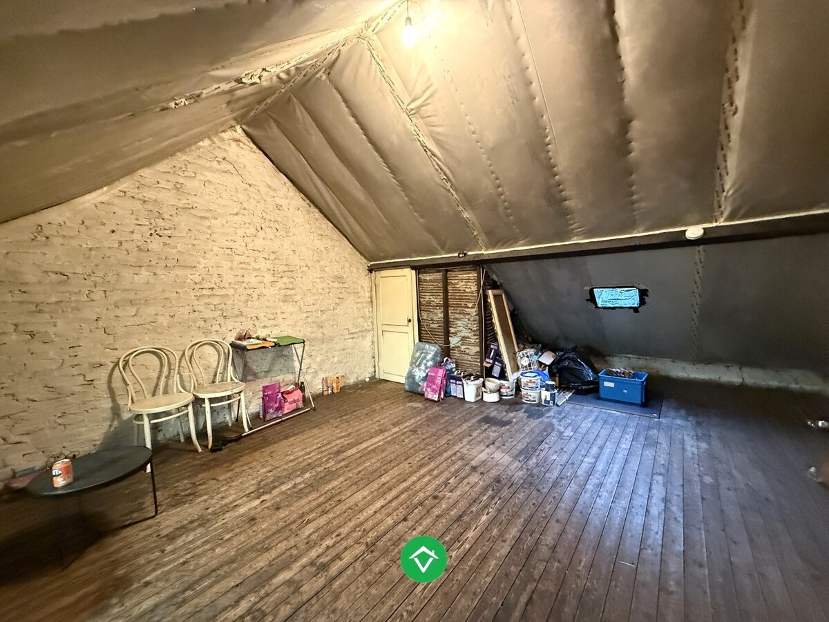 Gezellige rijwoning met 2 slaapkamers en tuin te centrum Roeselare 