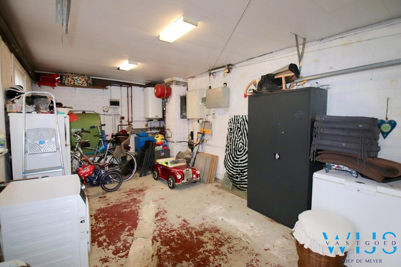 Instapklaar karaktervol woonhuis op een TOPlocatie in Eeklo ! 