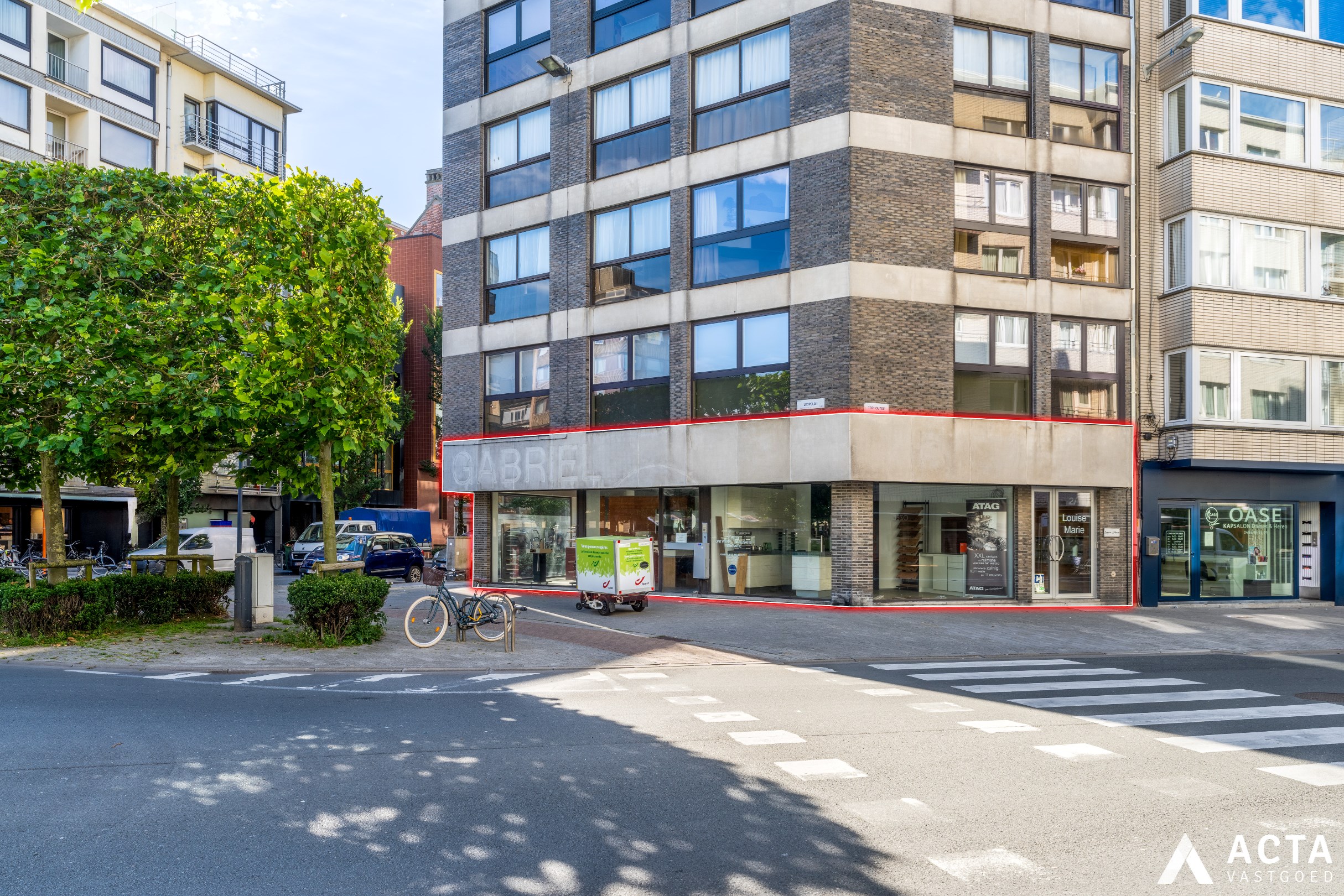 Uitstekend gelegen handelspand met uitzonderlijke visibiliteit 