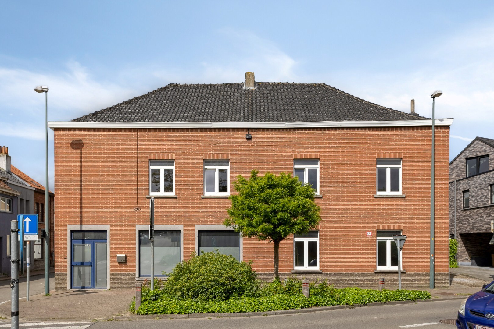 TE RENOVEREN WONING met 2/3/4 slaapkamers en tuin – 1640 SINT-GENESIUS-RODE 