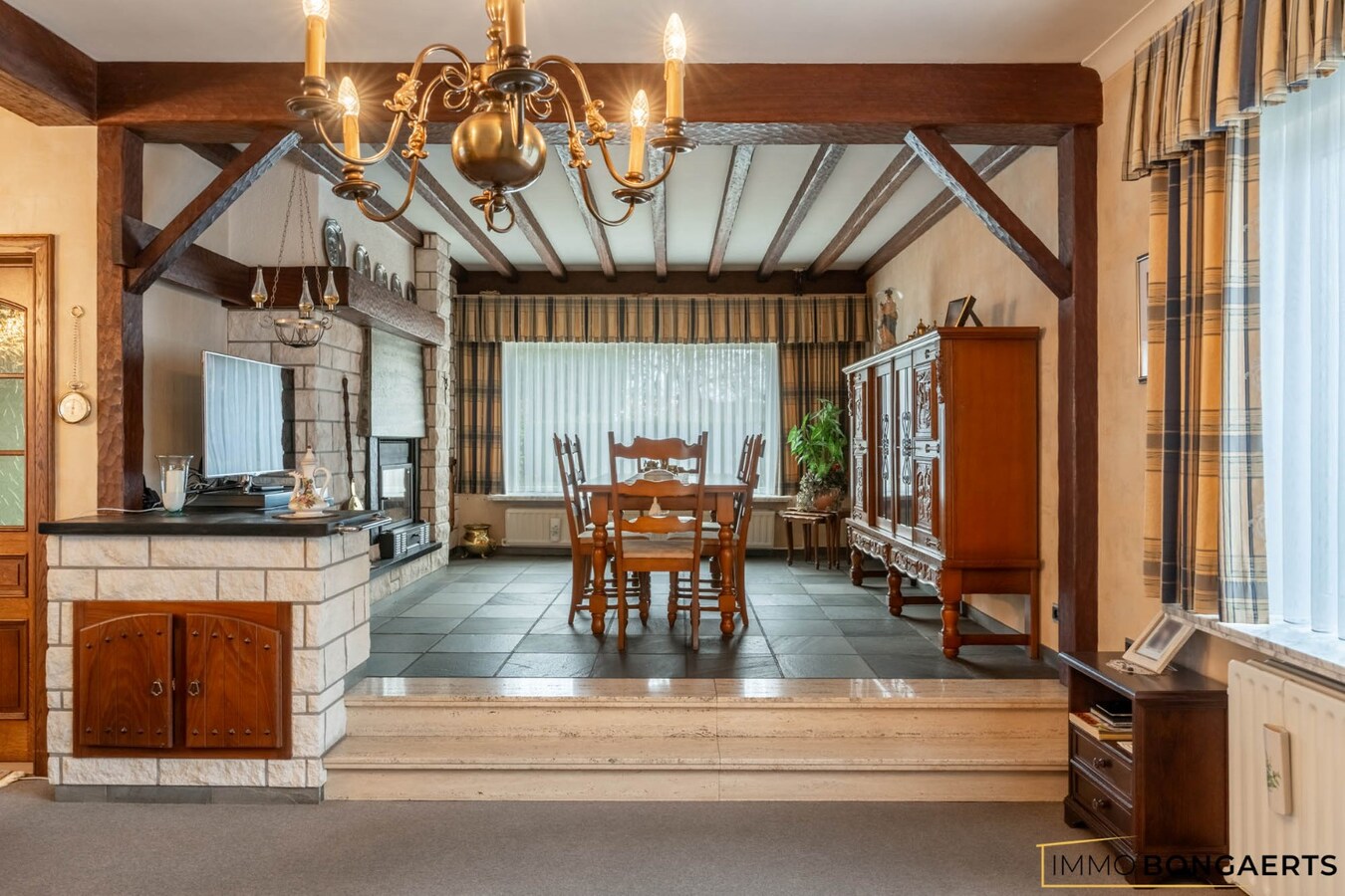 Ruime woning met tuin, garage en 3 slaapkamers in Oudsbergen . 