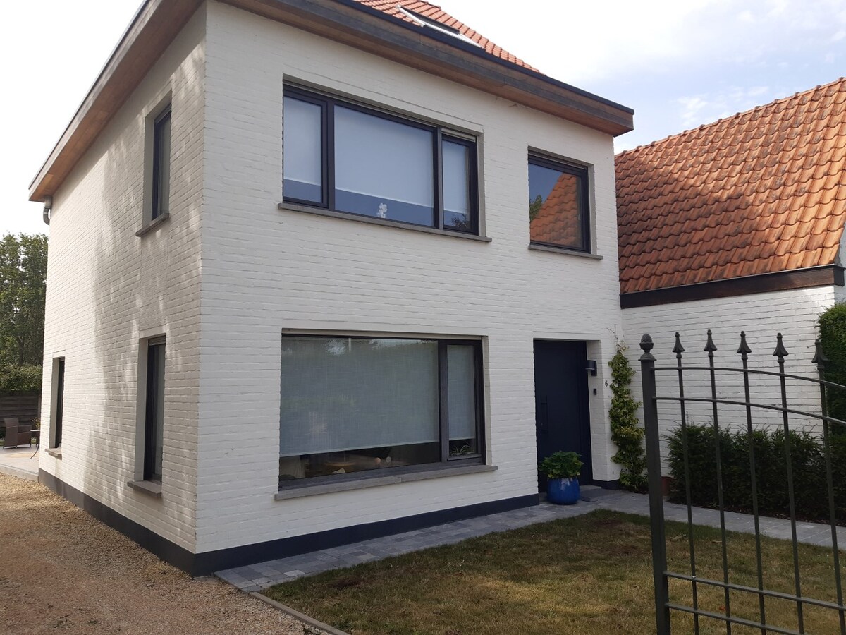 Knusse Half Open in hartje Volkegem 