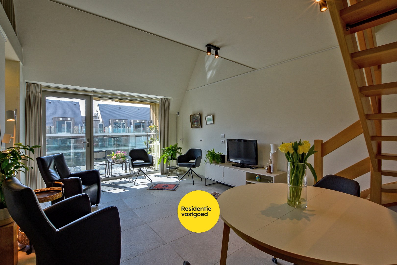 Luxueuze assistentieflat (89m² + 5m² terras) met 2 slaapkamers te Nieuwpoort. 