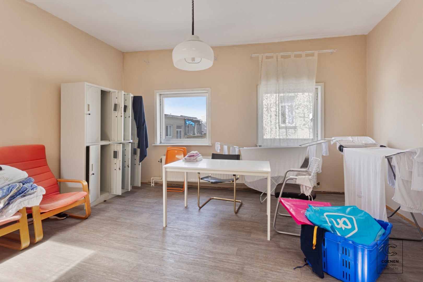 Prachtige handelsruimte met een bruikbare oppervlakte van 355 m² op een SCHITTERENDE locatie te Berchem 