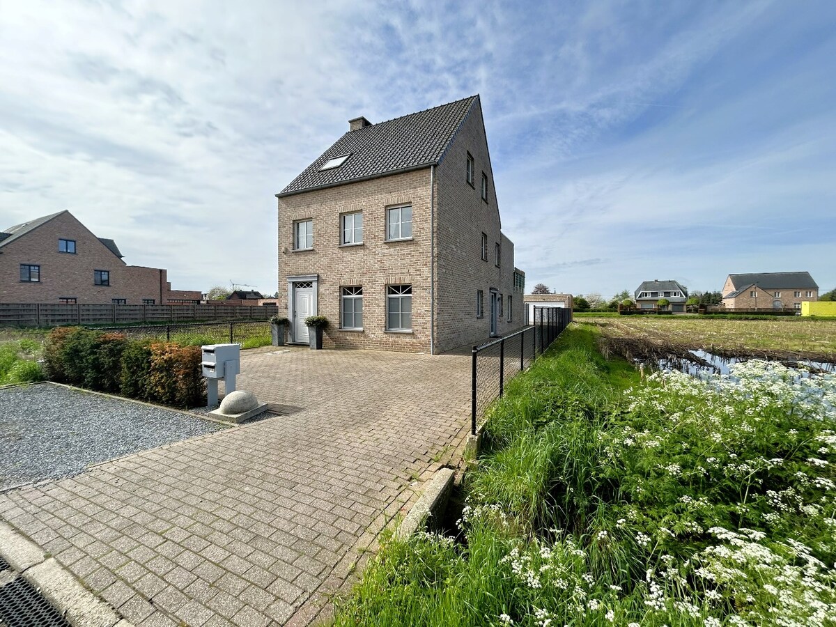 Verkocht benedenwoning - Geel