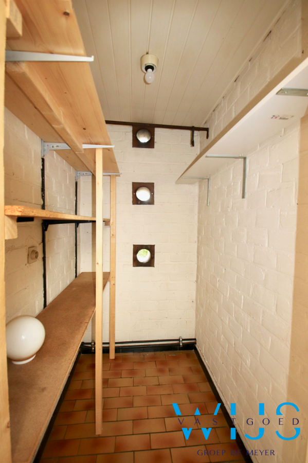 Ruime gezinswoning met 4 slaapkamers te Bassevelde ! 