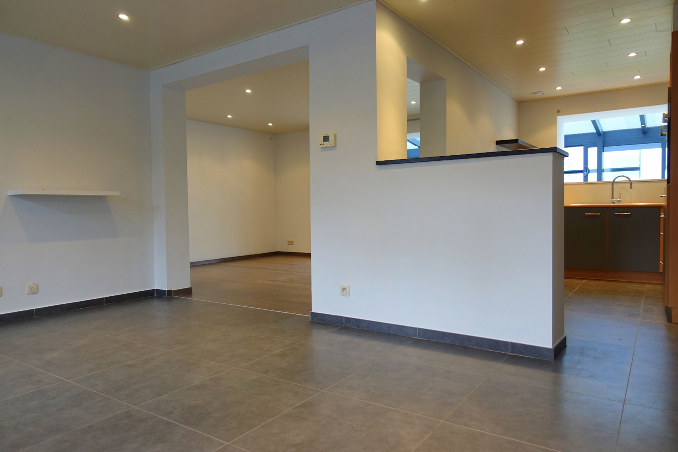 Vernieuwde woning aan het water 