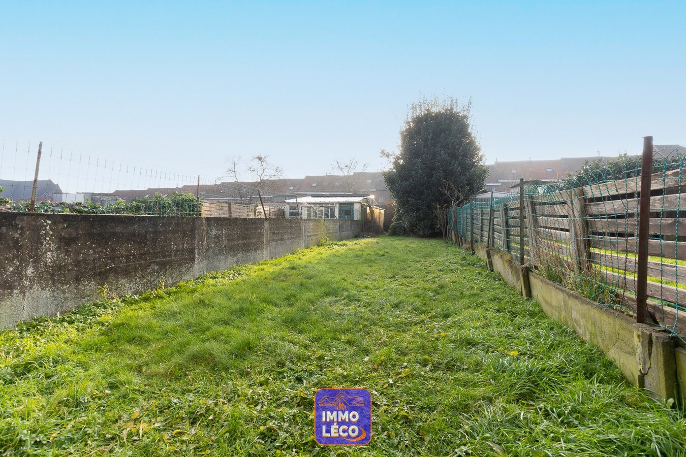 Maison avec jardin dans une rue calme, excellent potentiel ! 