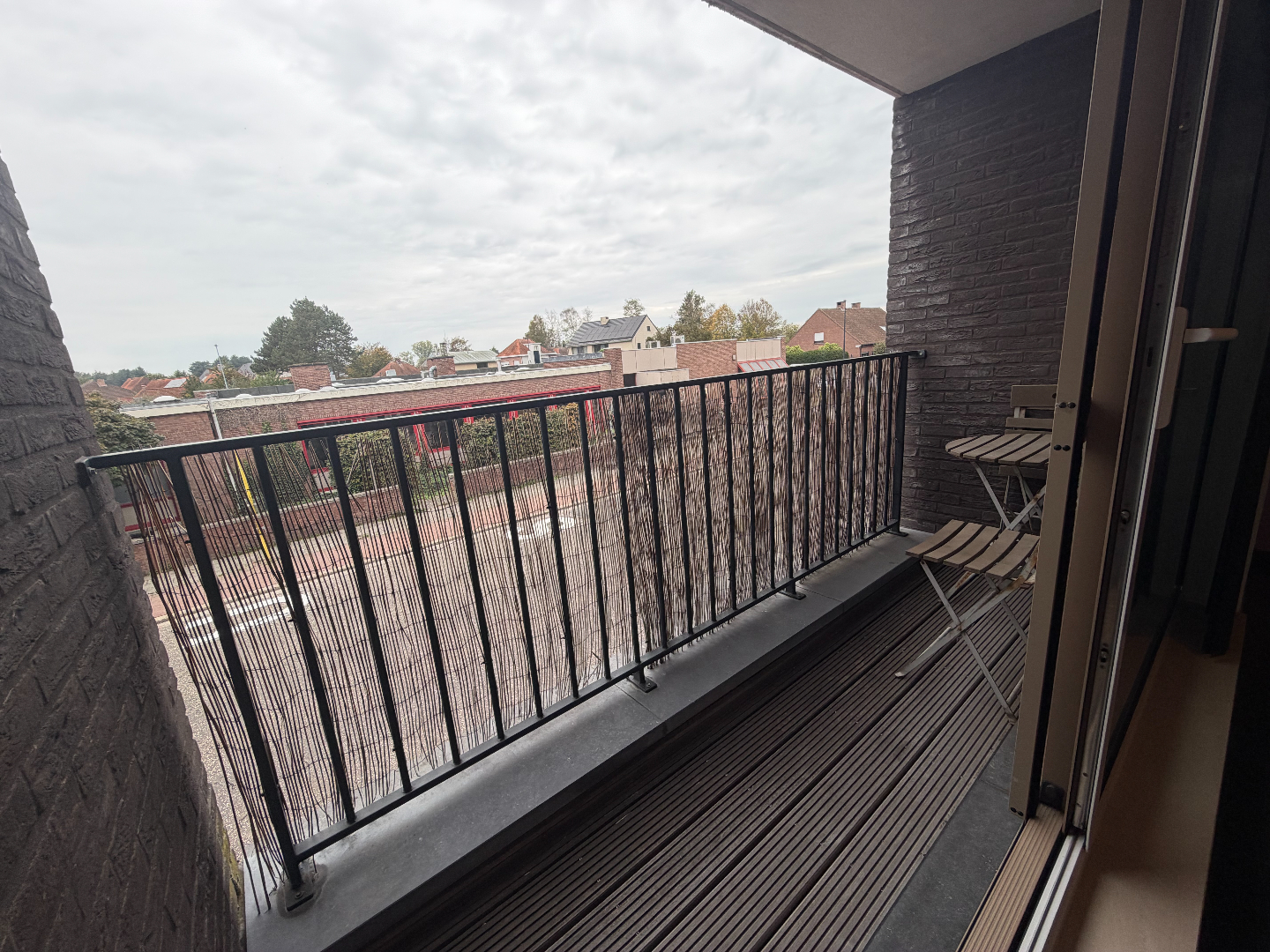Gezellige studio met autostaanplaats nabij centrum Geel te huur 