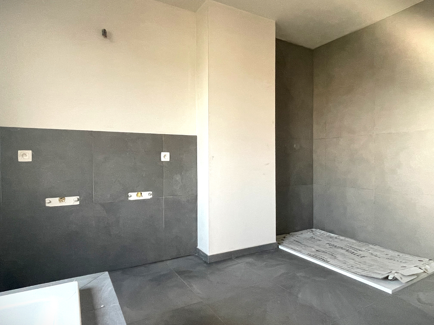 Ruime nieuwbouwwoning met garage en tuin op 300m² 