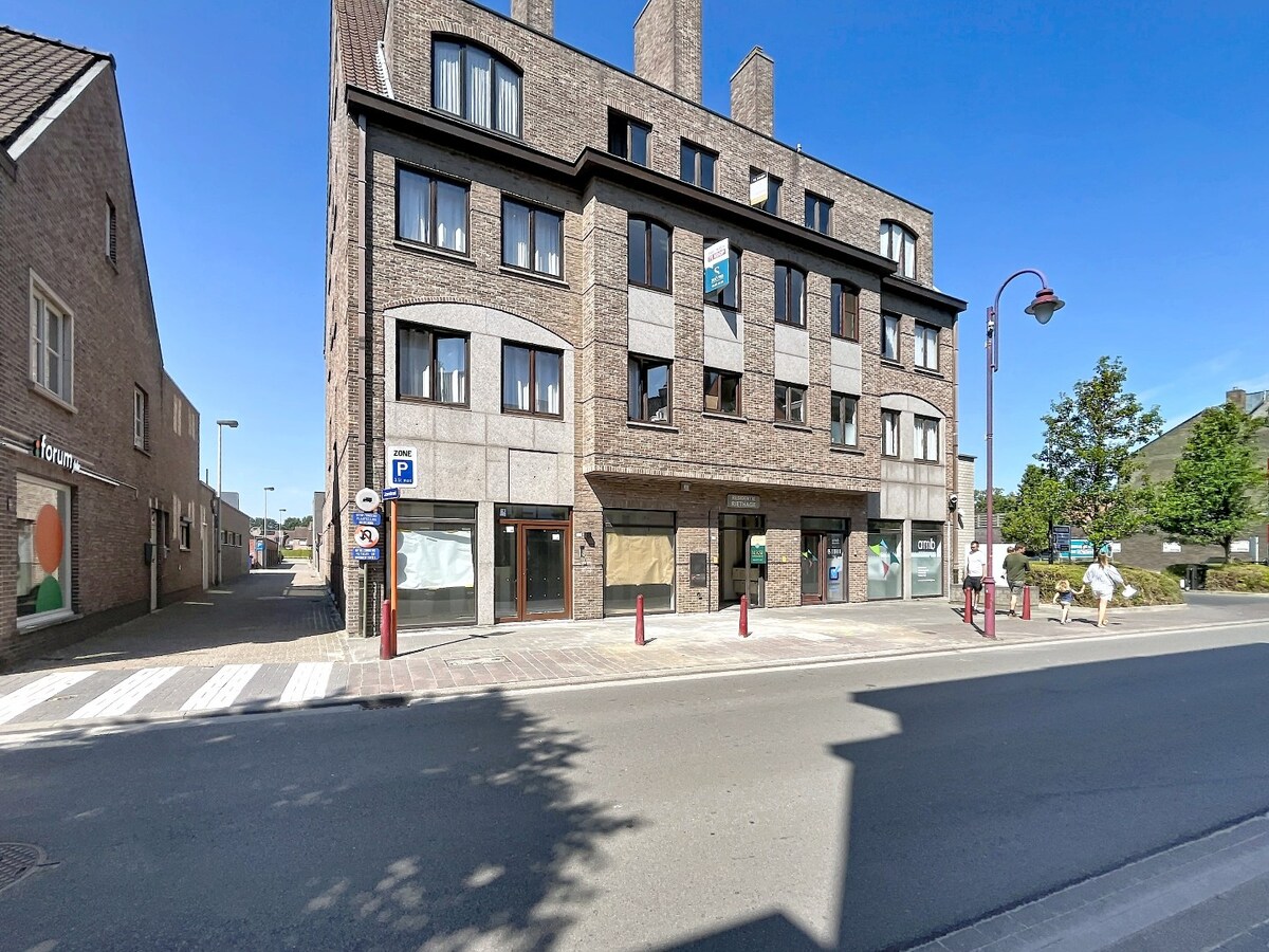 Gerennoveerd appartement in hartje Aalter op TOPLOCATIE 