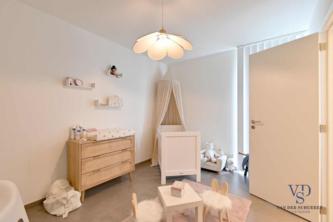 Unieke woning mét tuin in Eke. 