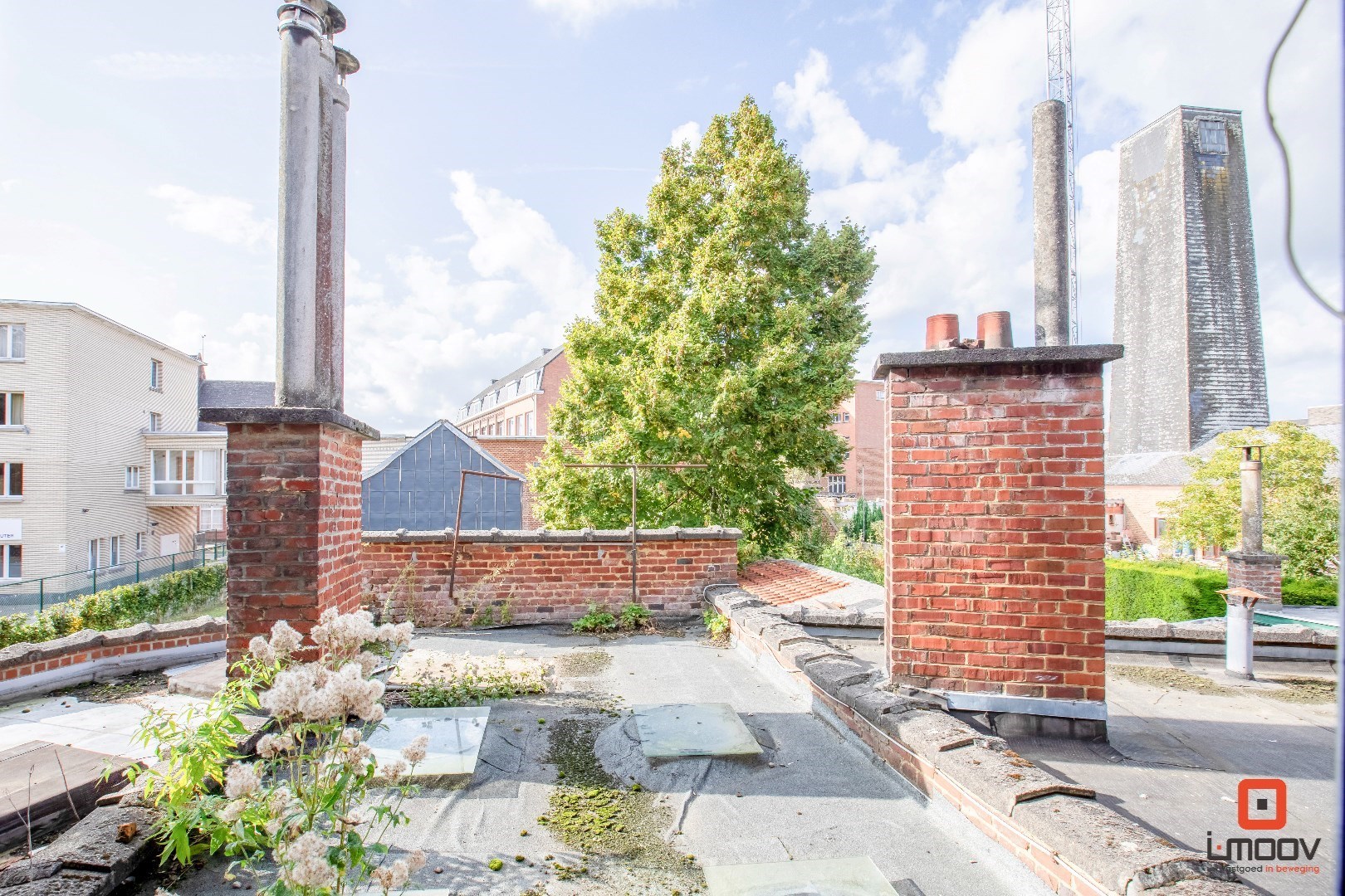 Te renoveren stadswoning met tuin op toplocatie! 