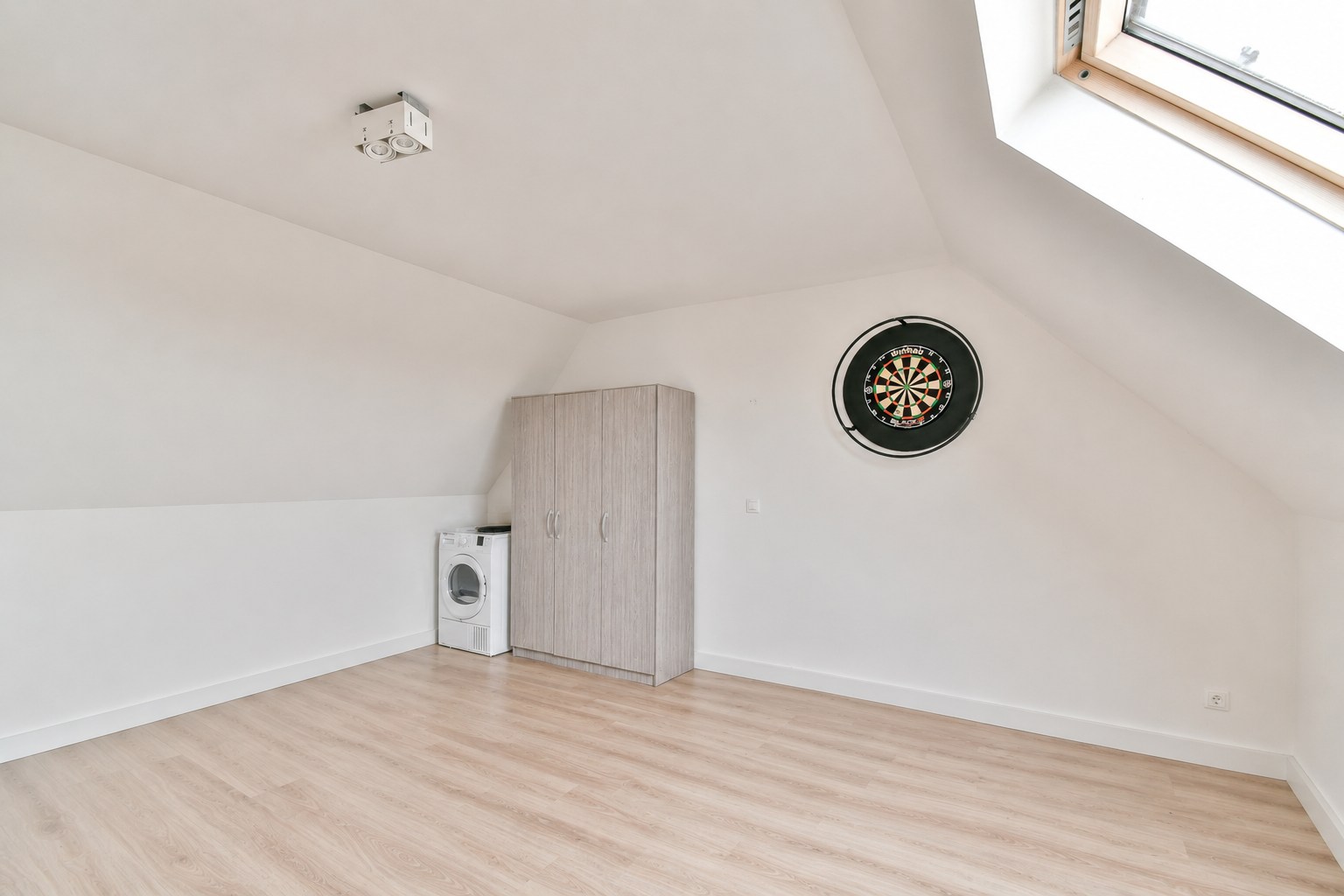 Woning met 4 slaapkamers te Westende 