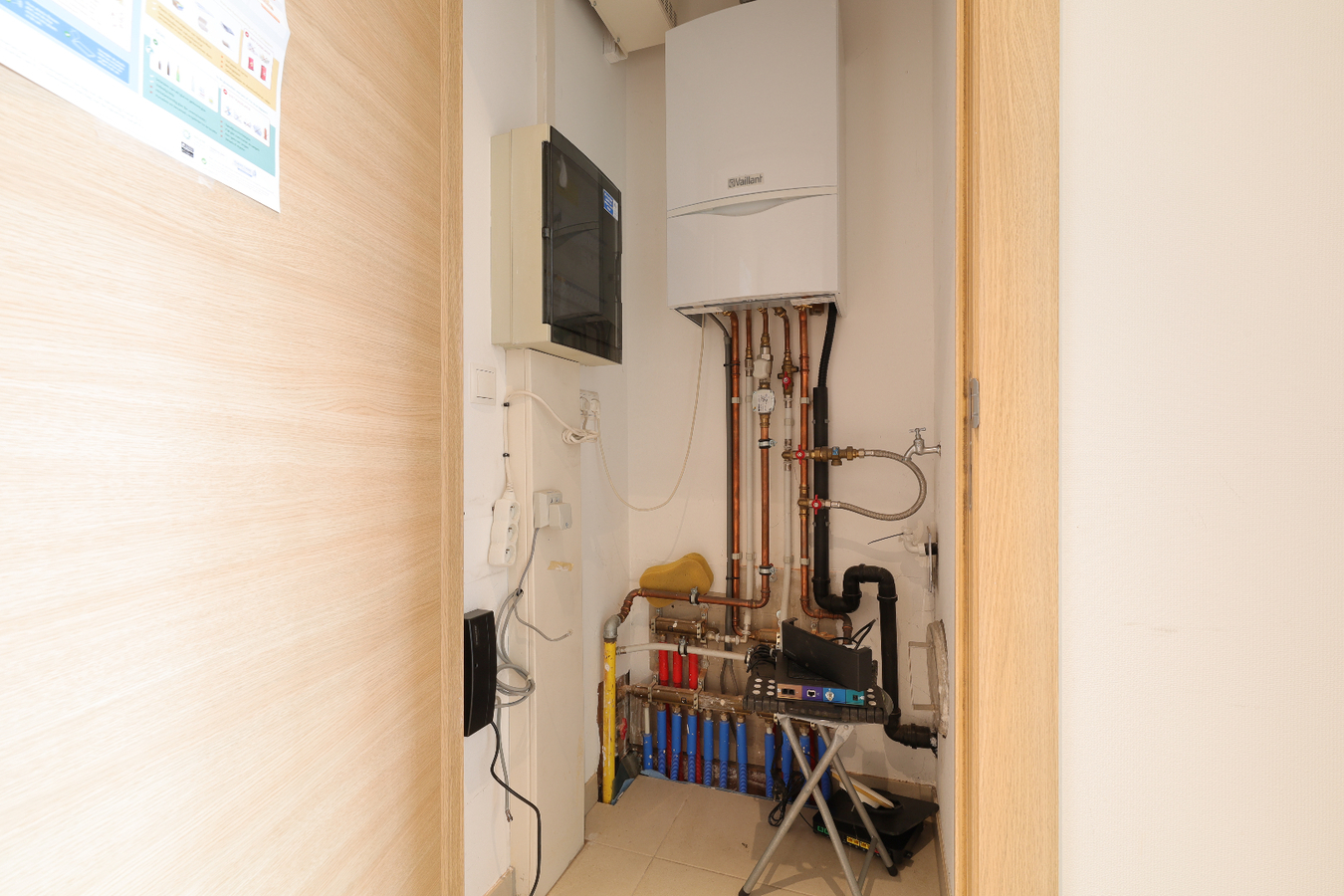 Gelijkvloers appartement met garagebox op uitstekende ligging 