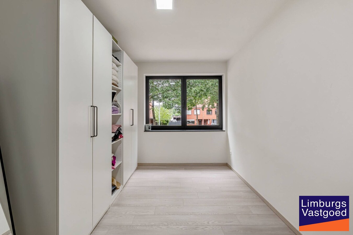 Nieuwbouwwoning, halfopen bebouwing, 3 slpk, 3a 4ca, te Beringen 