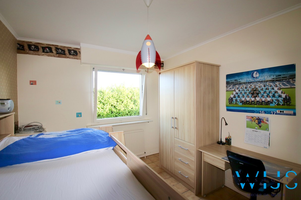 Ruime bungalow in een rustige woonwijk te Lovendegem ! 