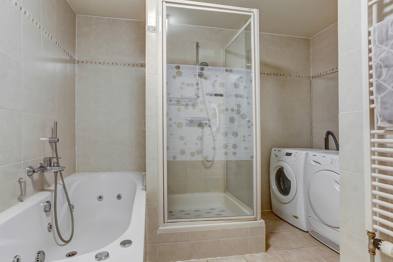 Vrijstaande semi-bungalow 