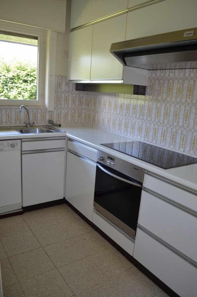 Bungalow met 3 slpks,  garages en tuin te Maldegem 