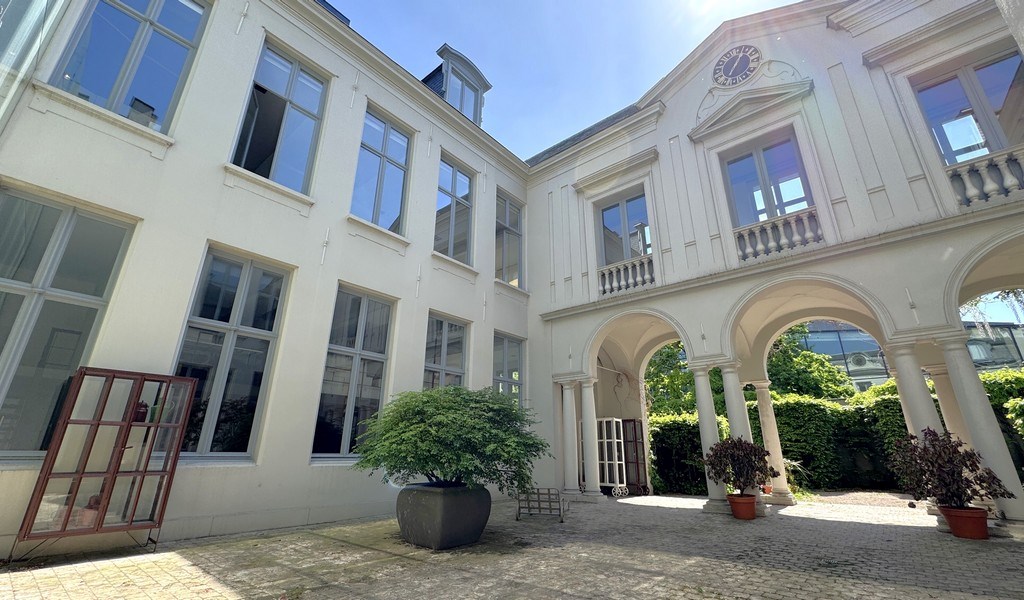 Kantoren te huur in prestigieus herenhuis te Antwerpen