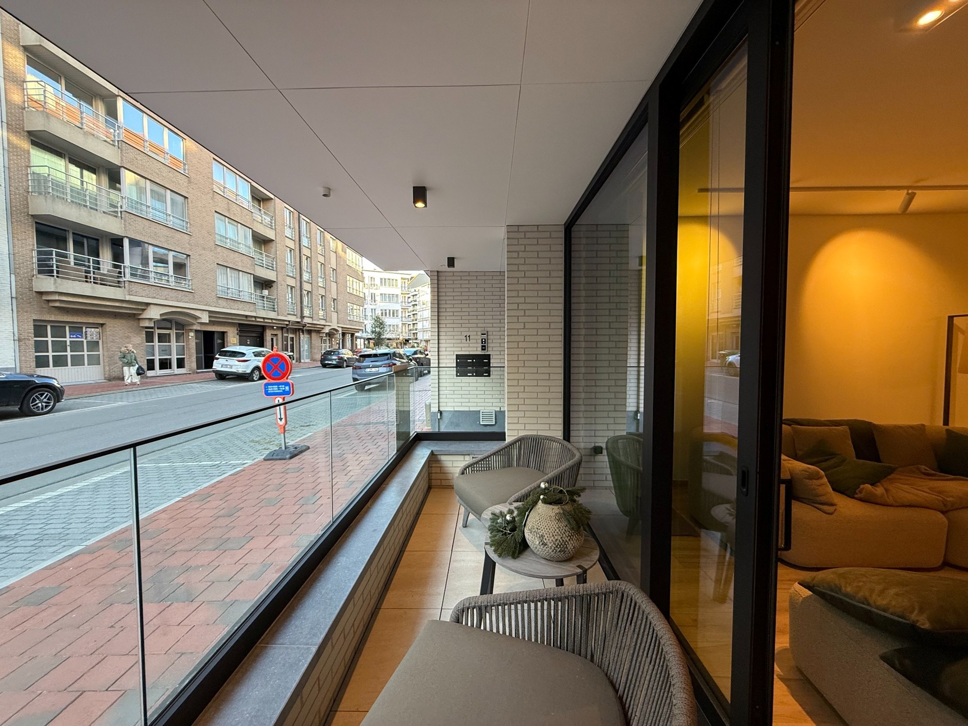 RESIDENTIE WATERVLIET - Gelijkvloers - Energiezuinig nieuwbouwproject met een hoogwaardige afwerkingen gelegen in het centrum van Knokke, nabij de Winkelstraten en op enkele meters van het strand. 