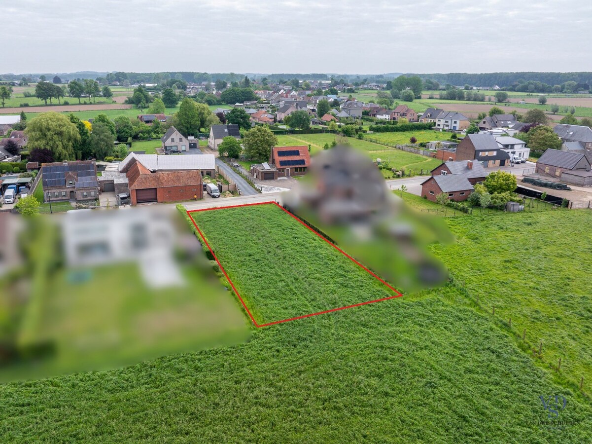 Bouwgrond voor open bebouwing in hartje Baaigem. 