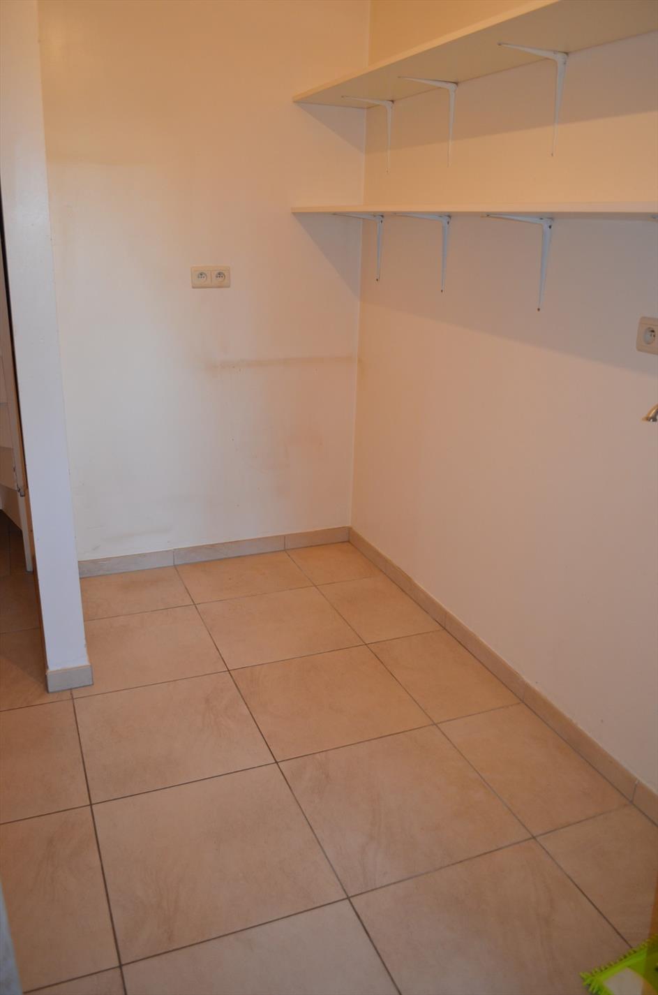 Gezinswoning met 2 slpks (mogelijkheid 3), garage en tuin nabij centrum Maldegem 