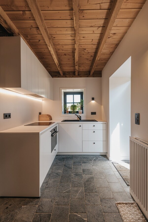 Exclusive equestrian accommodation on approx. 2,5 ha/6,18 acres in Geel (Antwerp region) 