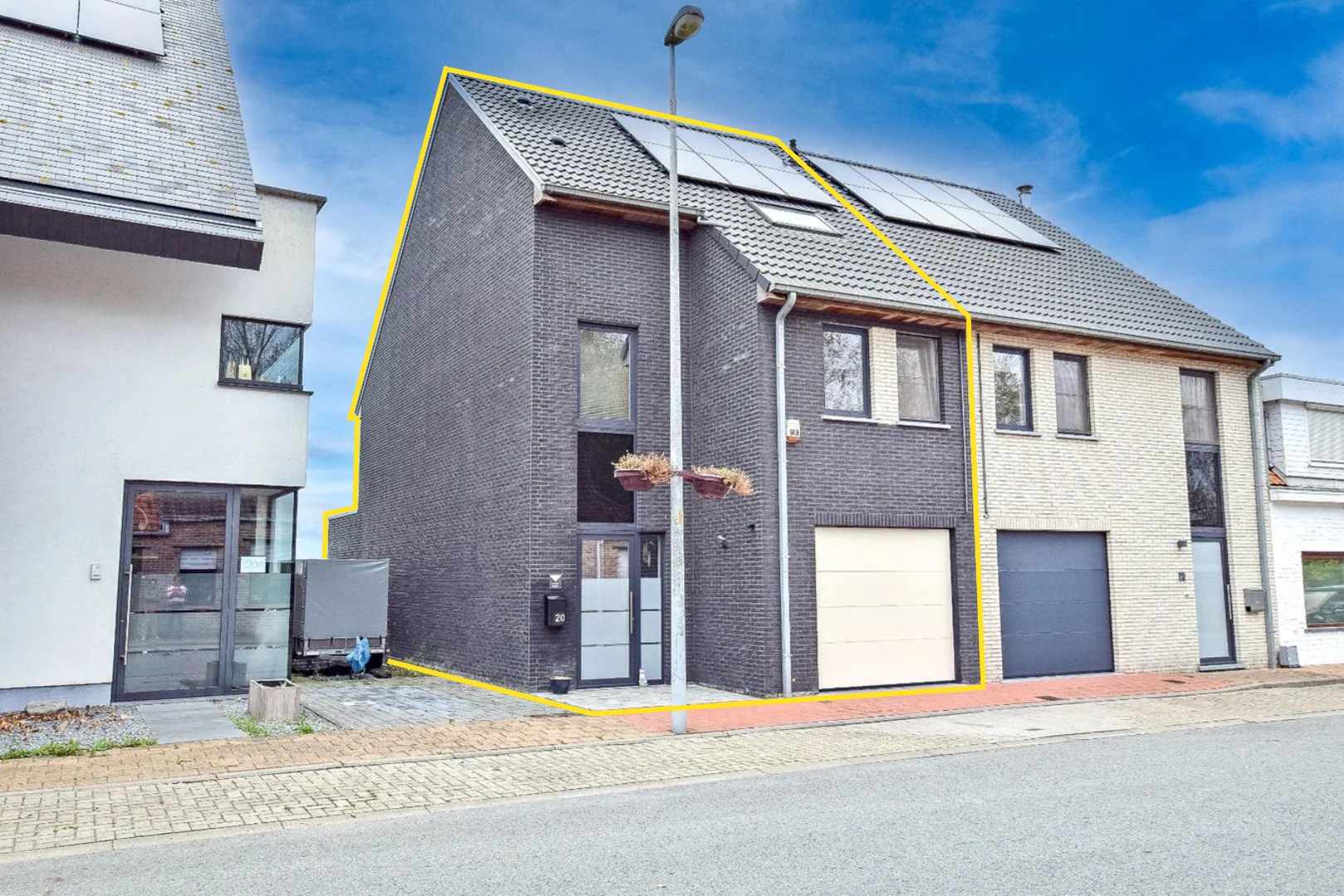 Moderne woning (2018) te Ramskapelle met 3 slaapkamers, garage en verzichten. 