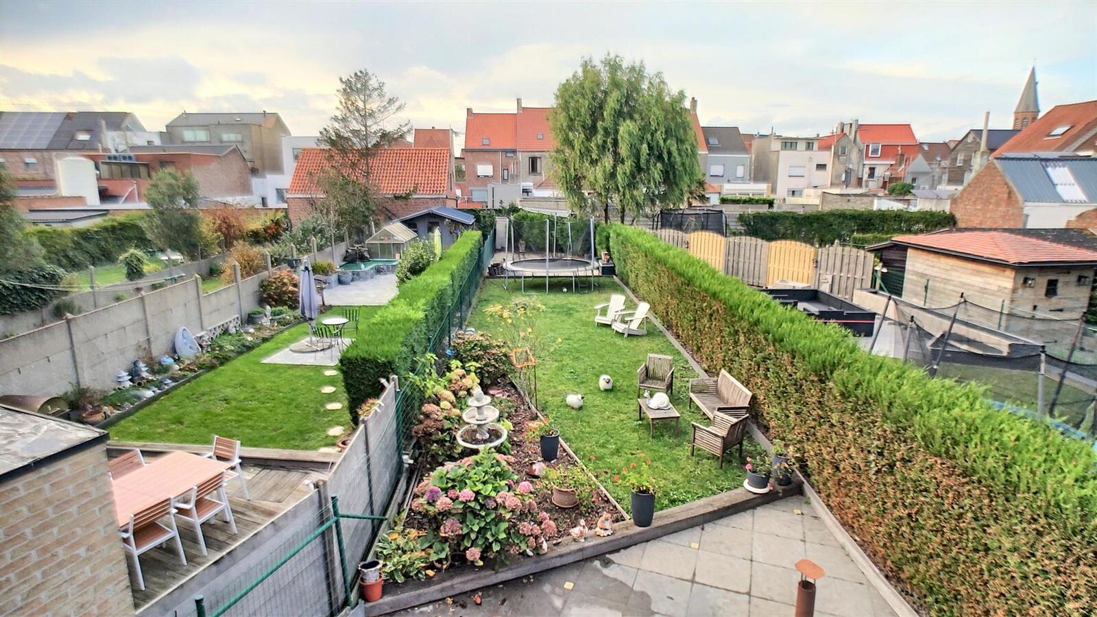 Knappe gezinswoning met vier slaapkamers en tuin - Zeebrugge 