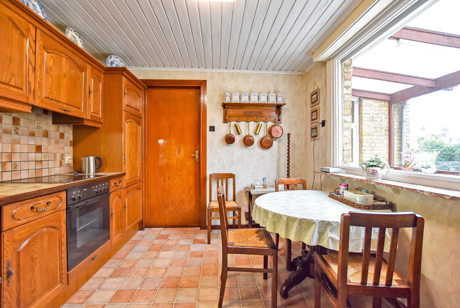 Ruime gezinswoning met zuidgerichte tuin op 477m². 