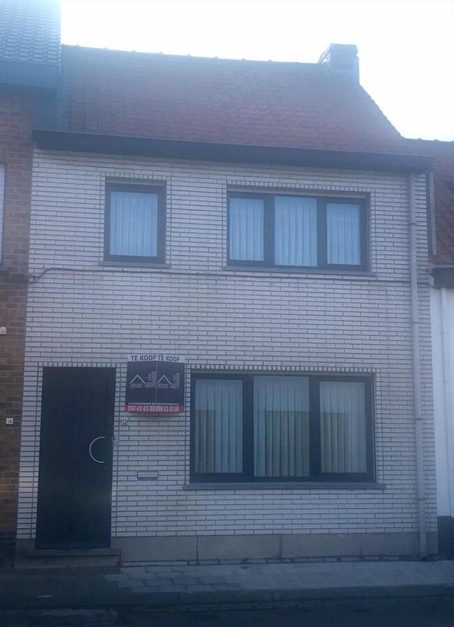 UNIEK GERENOVEERDE STADSWONING MET ZWEMBAD 