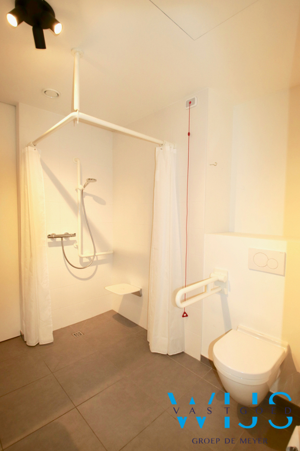 Serviceflat in hartje Ertvelde ! 