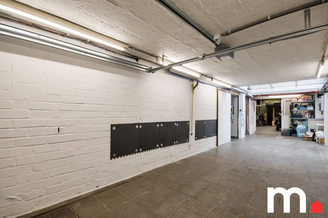 Uniek handelshuis met woonst op toplocatie – 220m² commerciële Ruimte + 165m² woning 