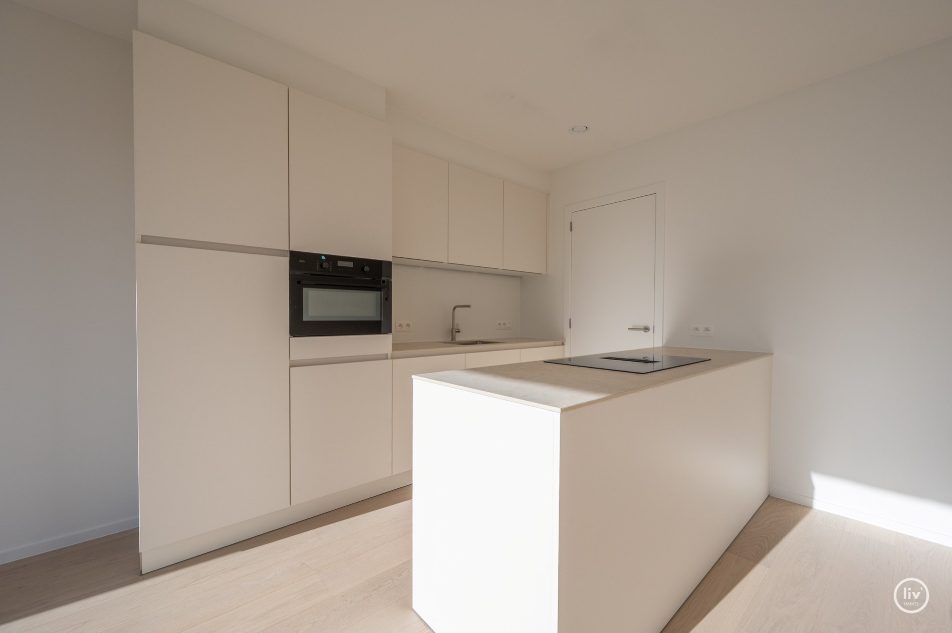 Centraal gelegen nieuwbouw-appartement in de residentie Maurice (met mogelijkheid tot aankoop van een inpandige autostaanplaats). 