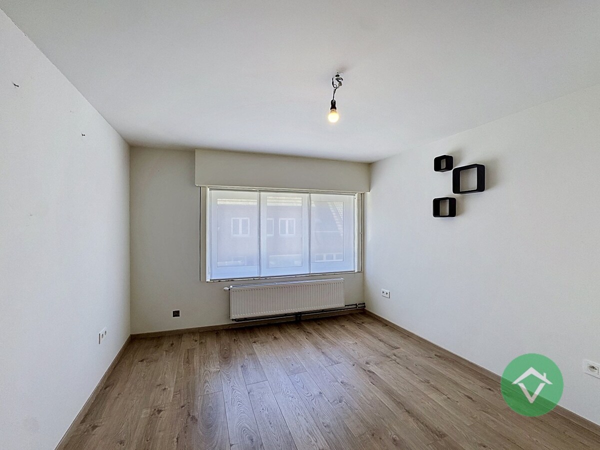 Instapklare woning met 3 slaapkamers en tuin te Eernegem 