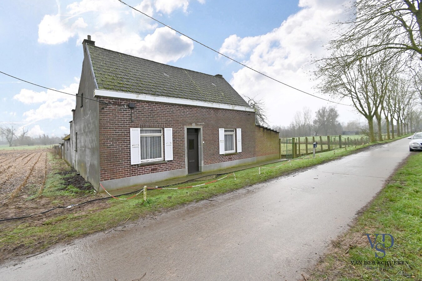 Exceptioneel gelegen eigendom met mogelijkheden! 