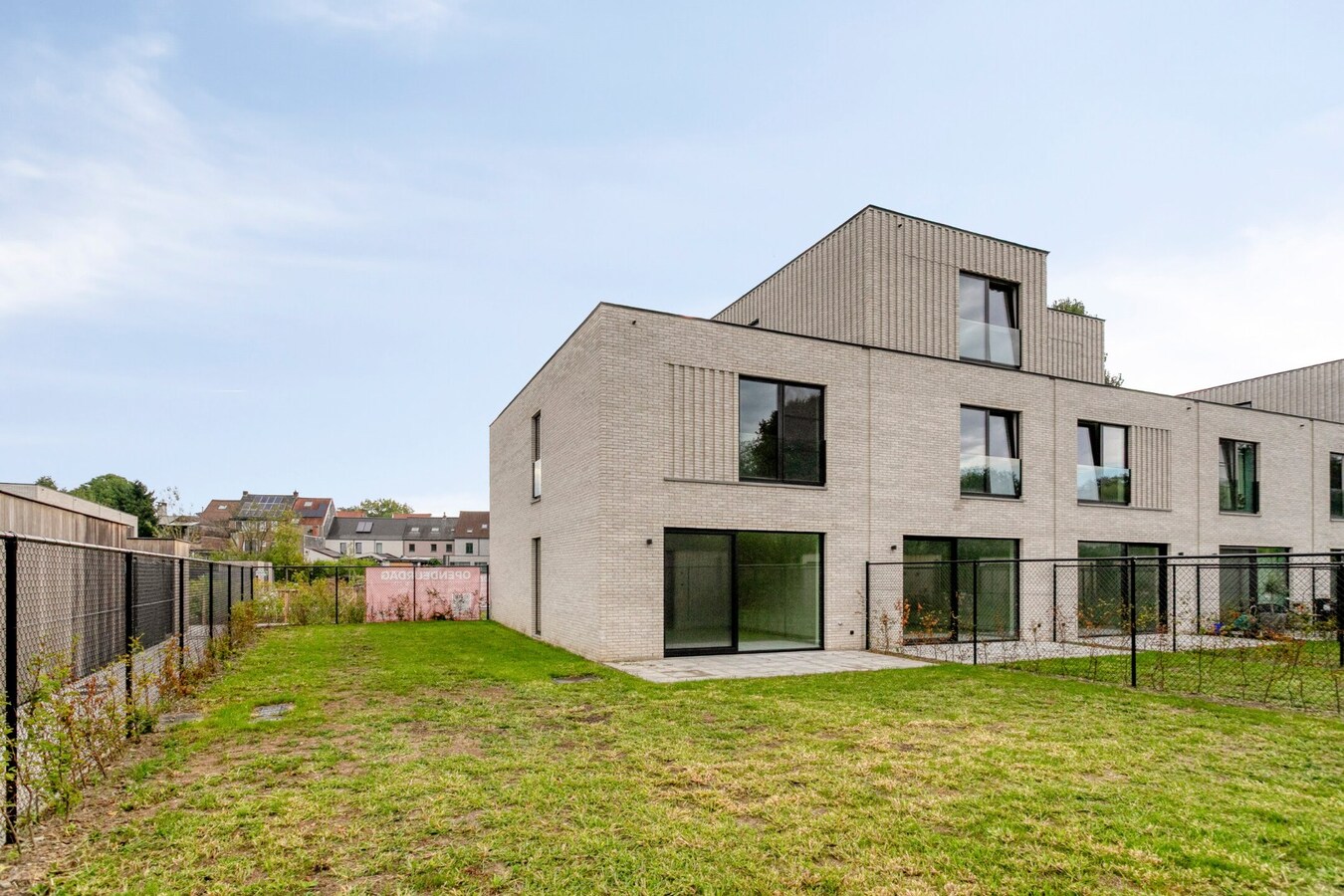 Te huur: ruime nieuwbouwwoning met 3 slaapkamers nabij het centrum van Oudenaarde 
