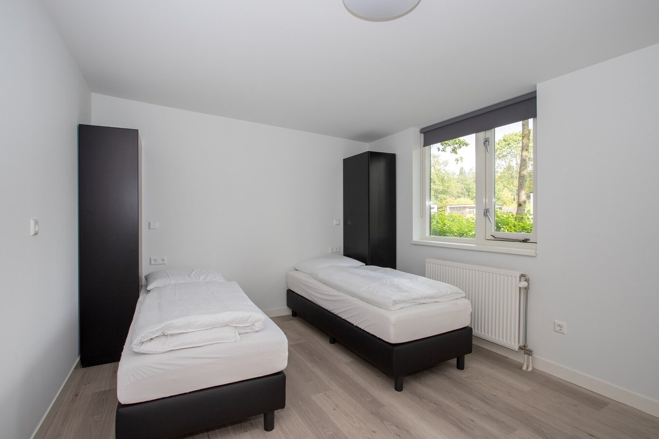 Vrijstaande recreatiewoning met 3 slaapkamers op resort 'De Brabantse Kempen'. 