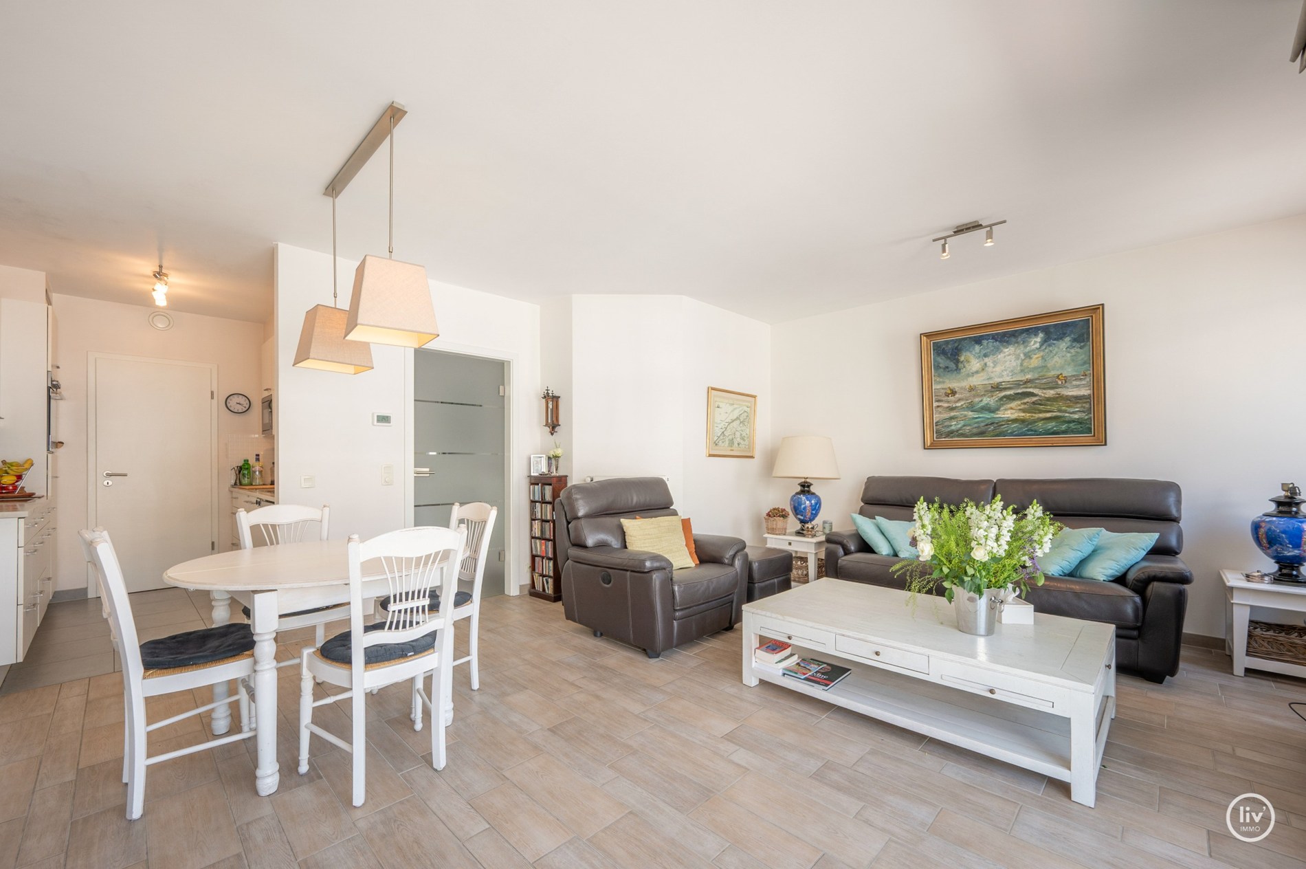 Instapklaar  2-slaapkamerappartement op een centrale ligging te Bayauxlaan in Knokke. 
