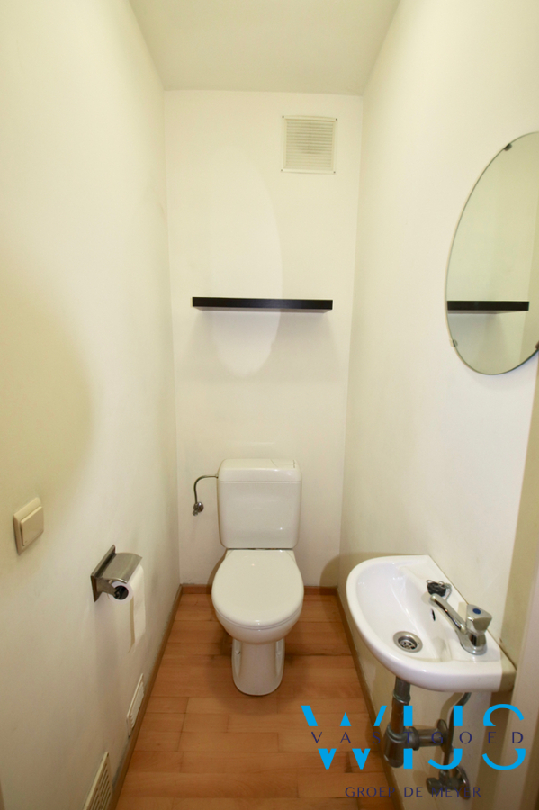 Instapklaar 2slaapkamer appartement te Zelzate! 