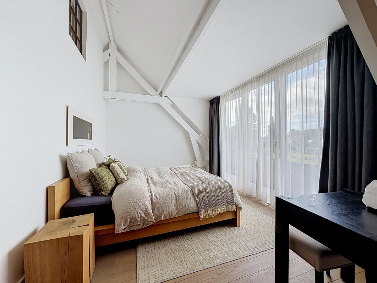 Architecturale parel met gemengde bestemming te Oombergen 