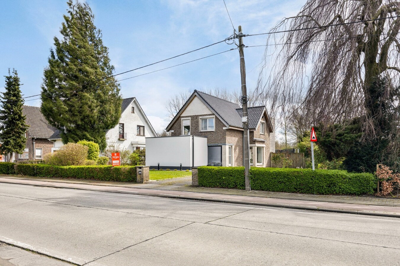 Residentieel gelegen, vrijstaande woning met praktijkruimte 