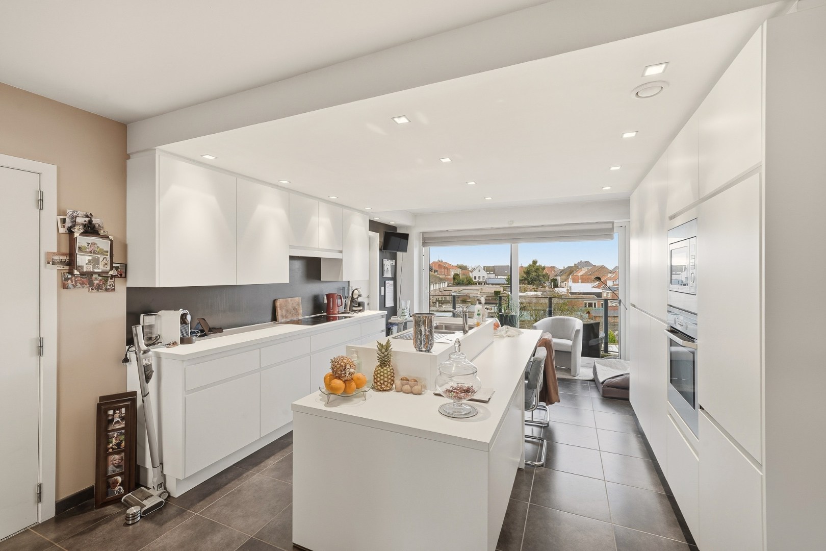 Investeringsopportuniteit: Duplexappartement (185 m²) met 2 zonneterrassen in hartje Oudenburg 