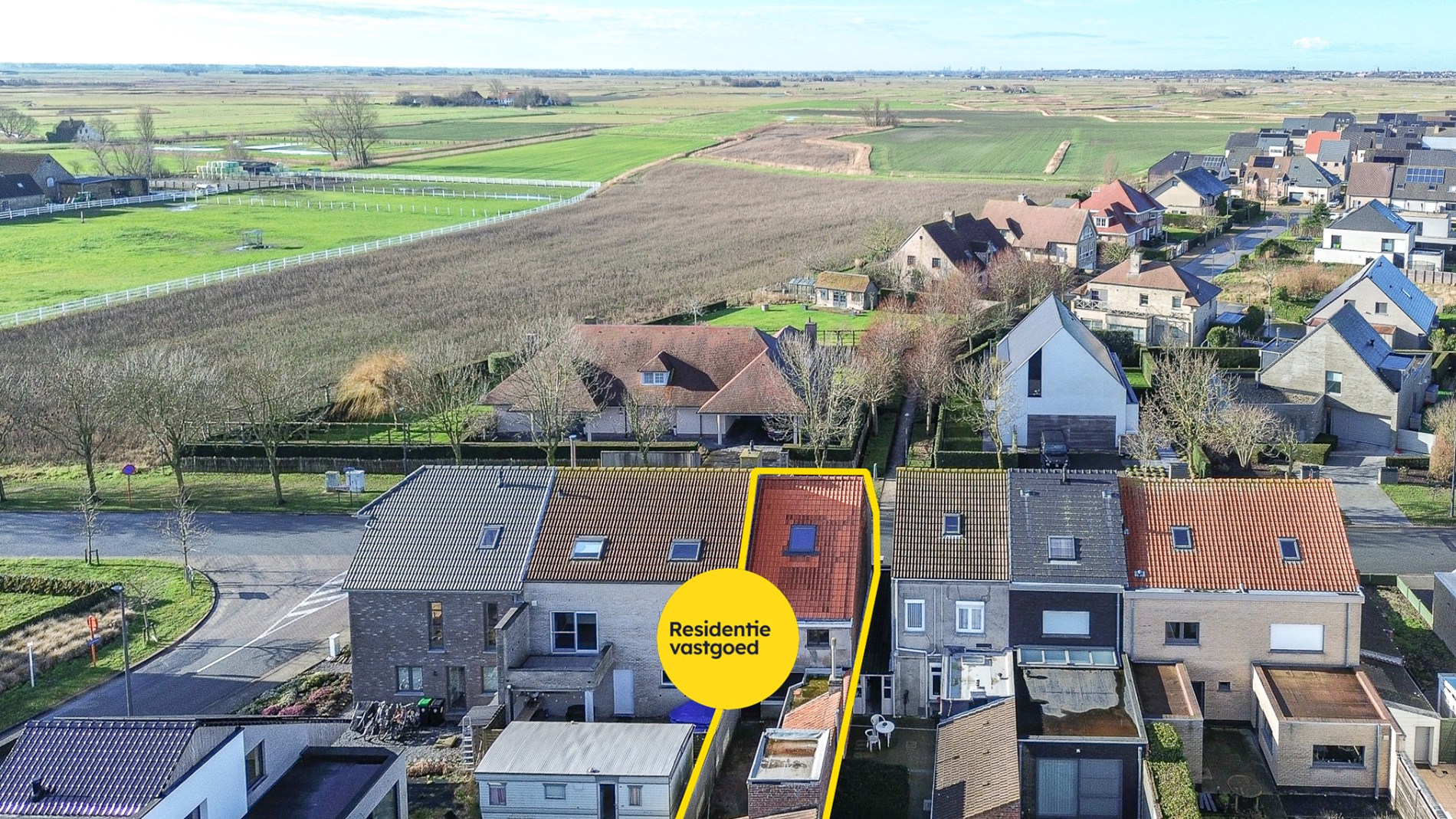 Te renoveren rijwoning met potentieel in hartje Blankenberge 