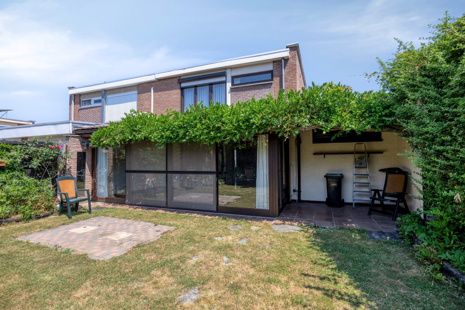 Achtergevel met veranda