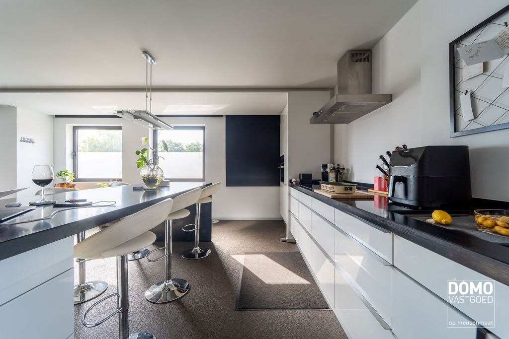 MODERN, ENERGIEZUINIG APPARTEMENT MET GARAGE TE HASSELT, VLAKBIJ E314 